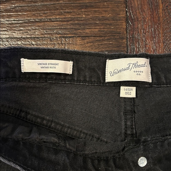 Vintage Straight Black Distressed Jeans - Picture 3 of 9